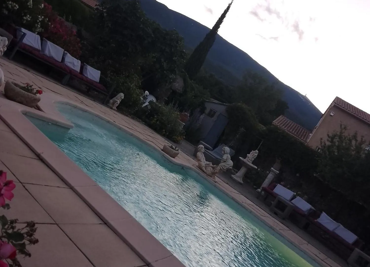Les Gites Du Mont Ventoux Bedoin 0*,
